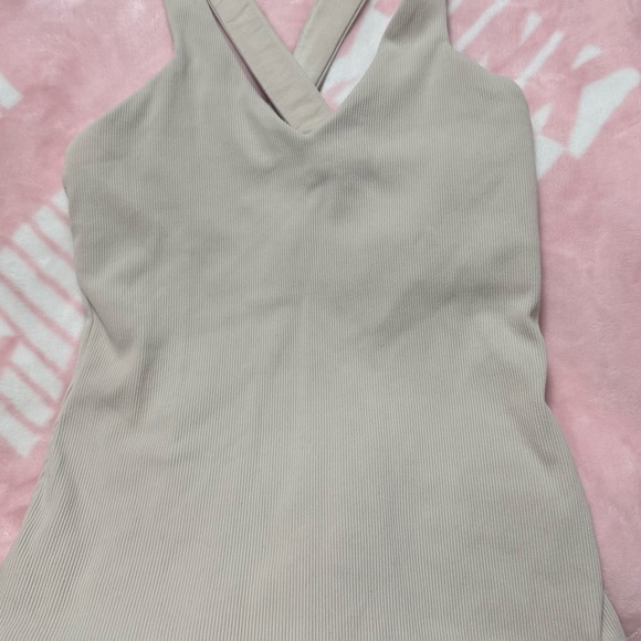 Alo tank - Picture 2 of 2